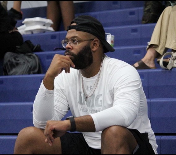 Coach Markus Hawkins